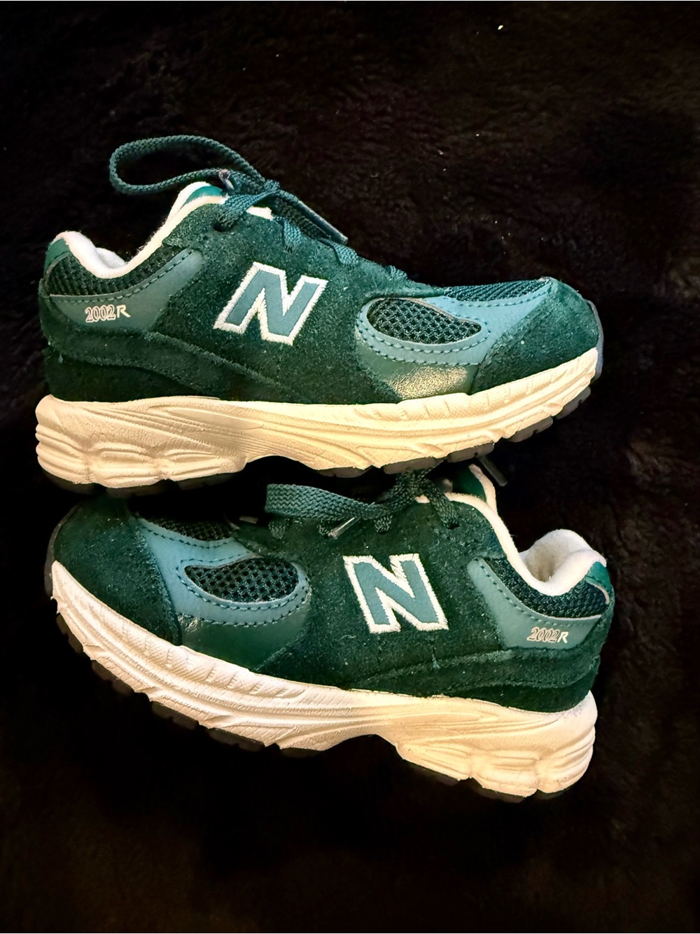New Balance Kids Green and White Sneaker 2002R Style